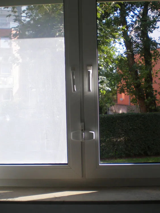 Kunststofffenster mit Zusatzschloss am Fensterflügel